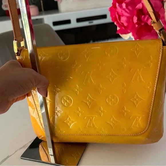 Louis Vuitton yellow Monogram Shoulder Bag - Picture 4 of 7